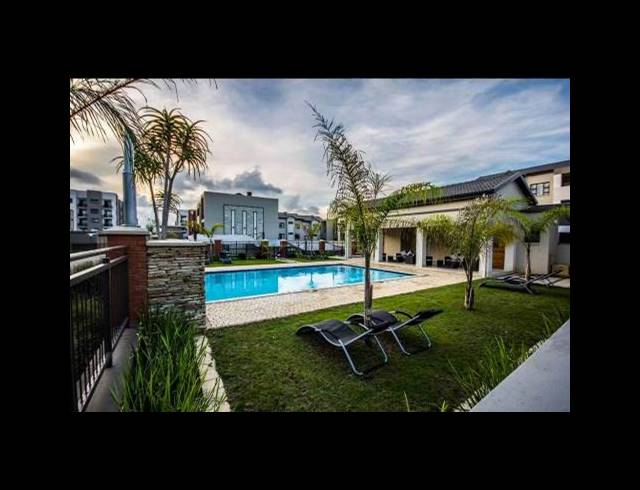 2 BEDROOM APARTMENT FOR SALE IN UMHLANGA RIDGE